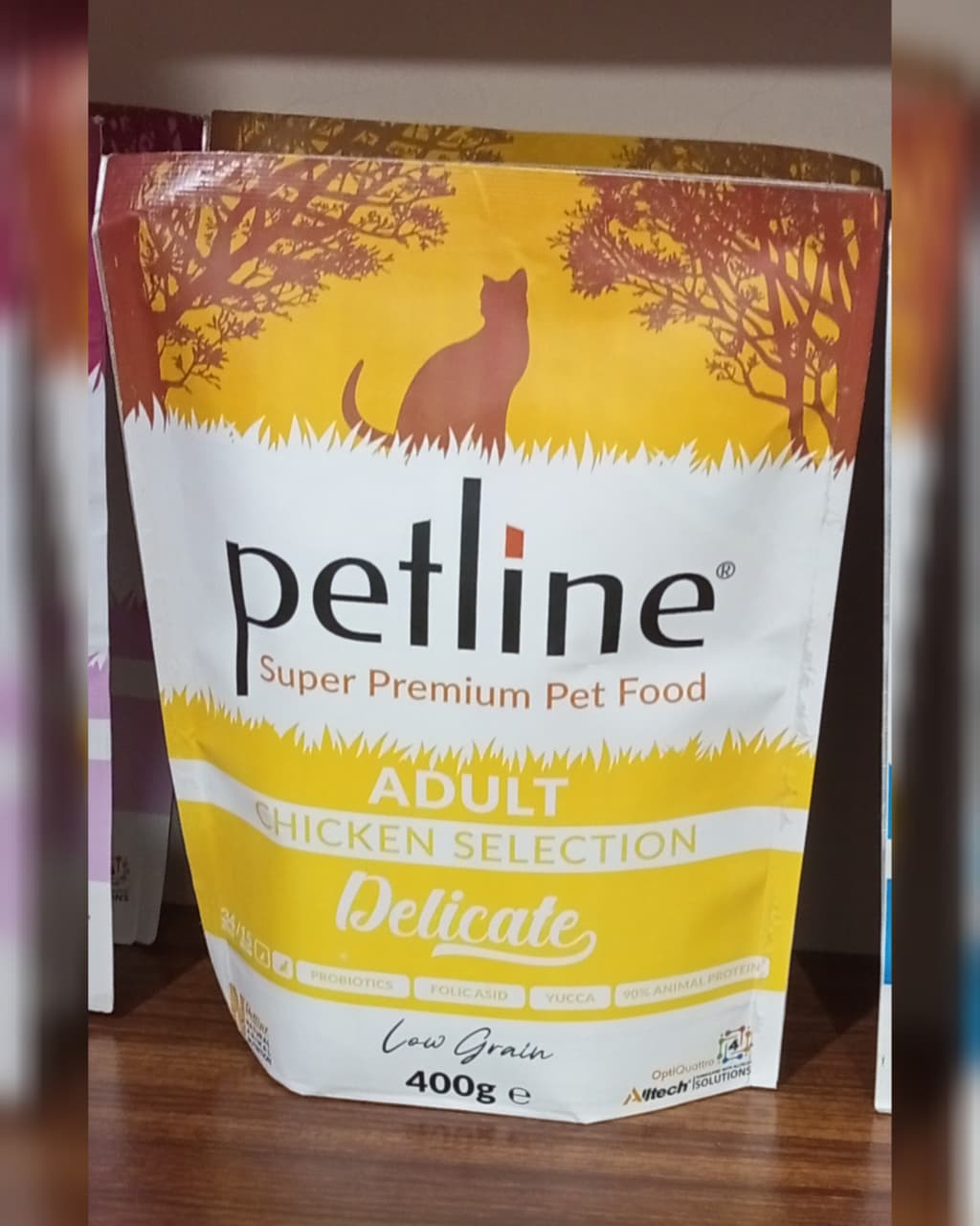 Petline Delicate Adult Cat Food – Chicken Selection 400g